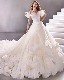 Atelier Pronovias 2020 mod Voyager